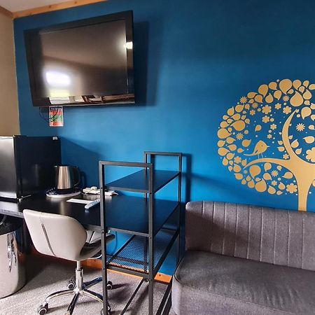 Orcades Hostel Керкуолл Экстерьер фото